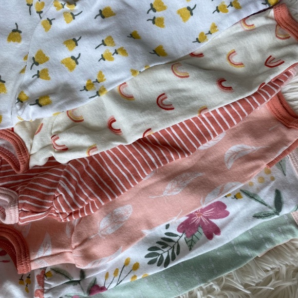 ❌SOLD❌16 onesies - Picture 3 of 7